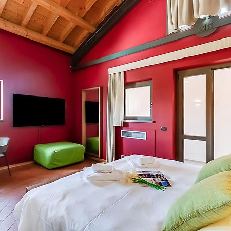 Almavite Wine Resort With Pool Ντεζεντσάνο ντελ Γκάρντα Εξωτερικό φωτογραφία