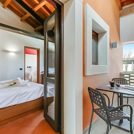 Almavite Wine Resort With Pool Ντεζεντσάνο ντελ Γκάρντα Εξωτερικό φωτογραφία