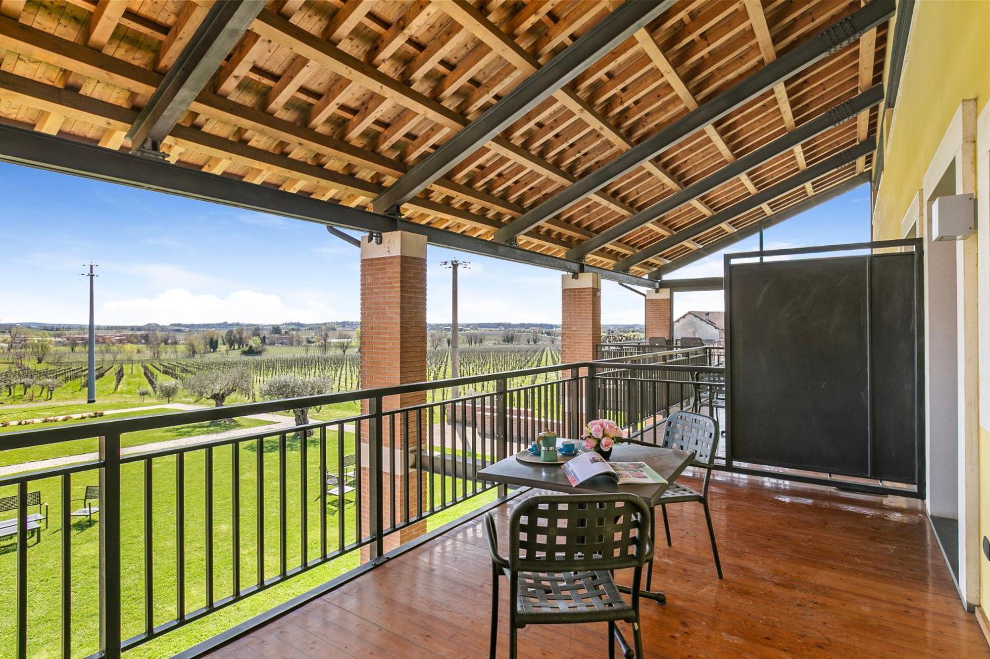 Almavite Wine Resort With Pool Ντεζεντσάνο ντελ Γκάρντα Εξωτερικό φωτογραφία