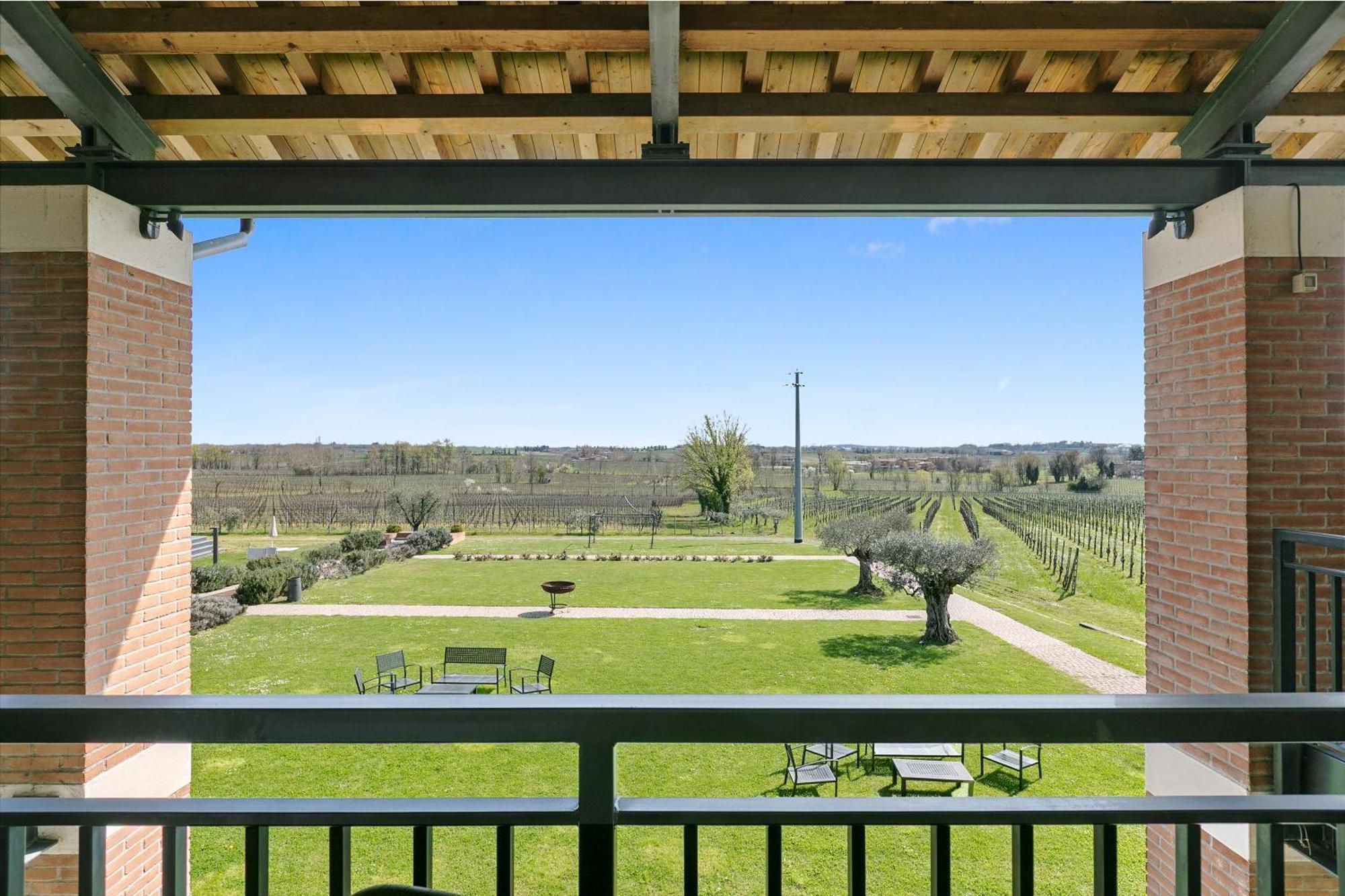 Almavite Wine Resort With Pool Ντεζεντσάνο ντελ Γκάρντα Εξωτερικό φωτογραφία