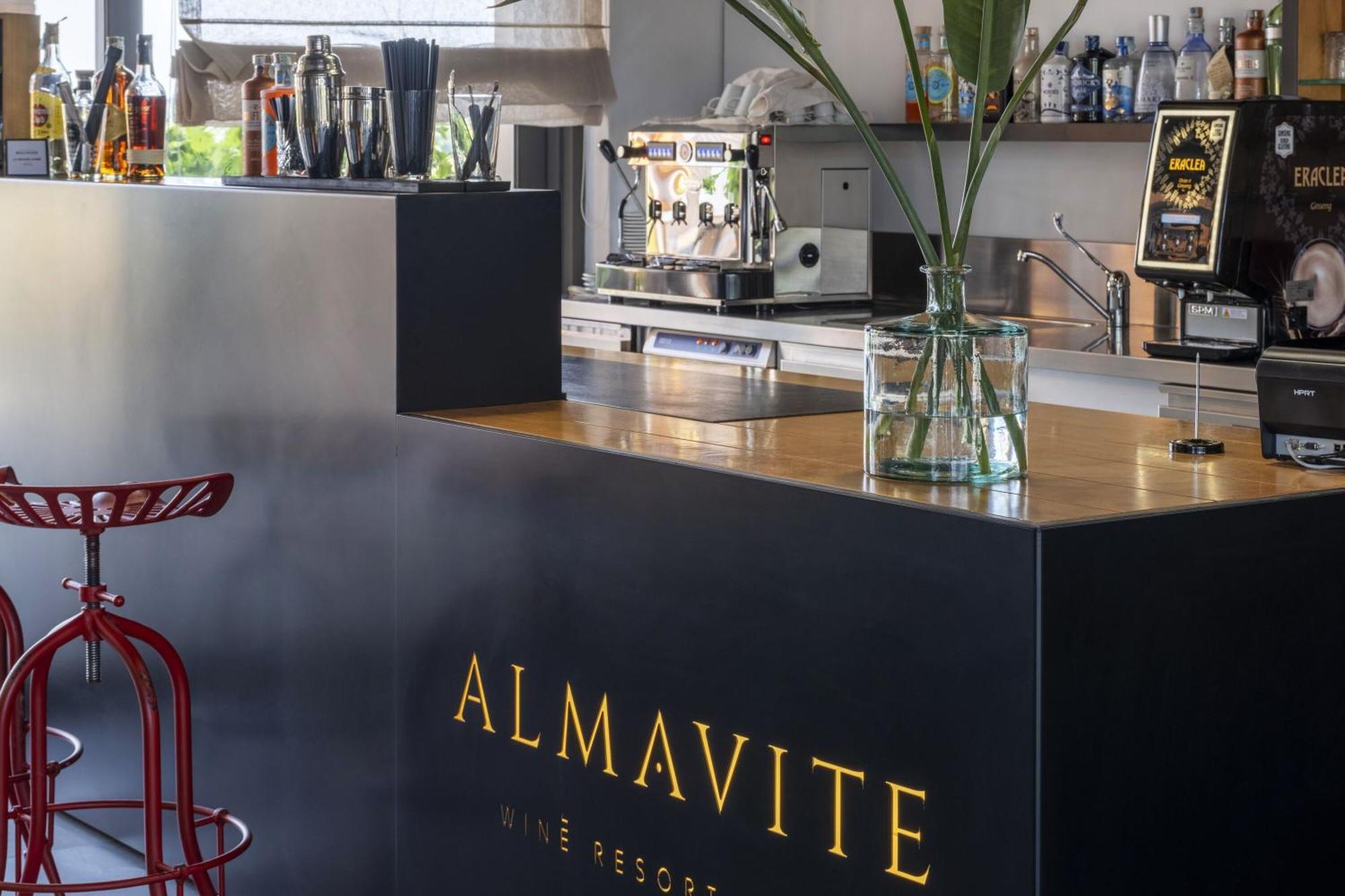 Almavite Wine Resort With Pool Ντεζεντσάνο ντελ Γκάρντα Εξωτερικό φωτογραφία