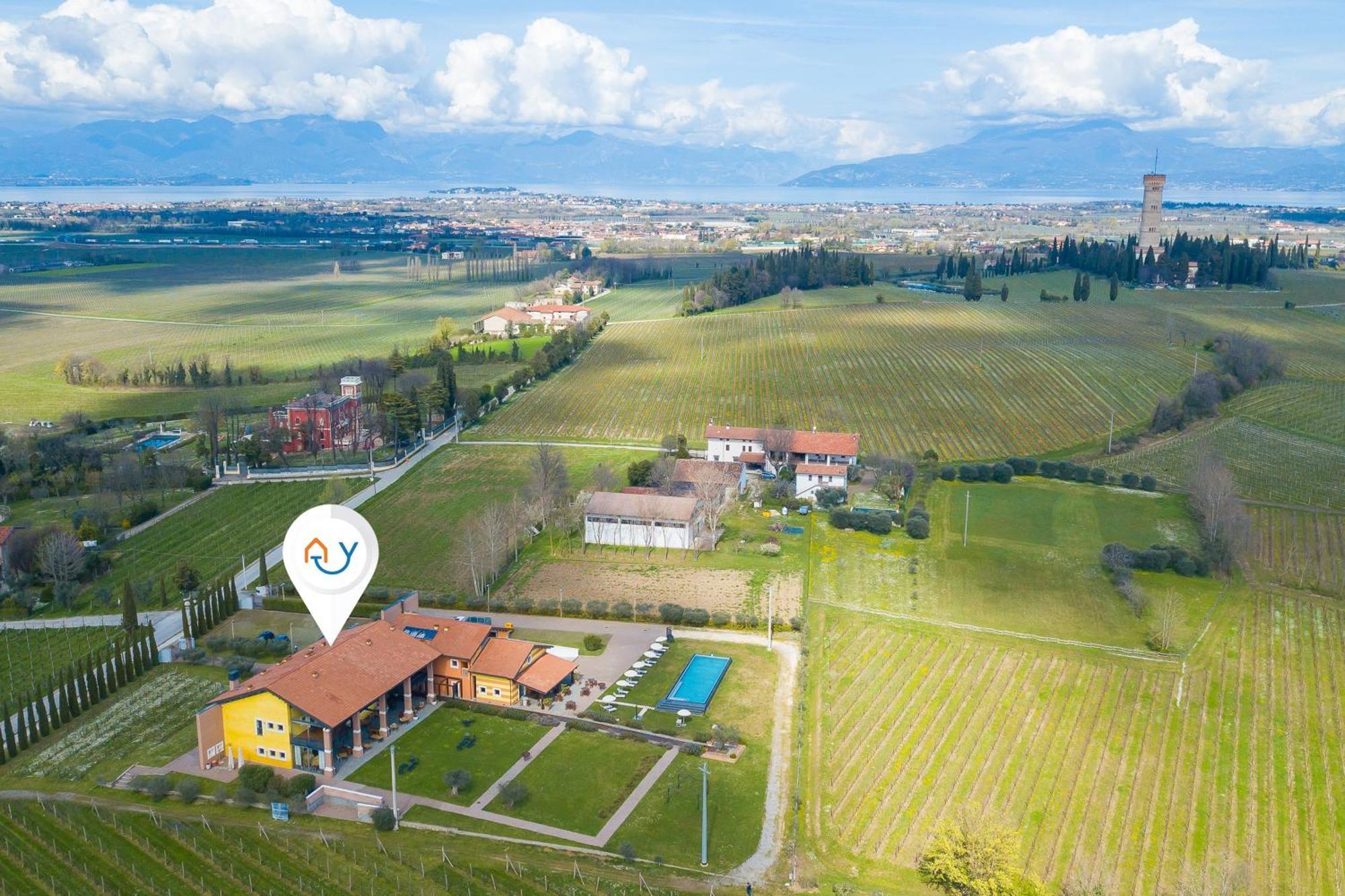 Almavite Wine Resort With Pool Ντεζεντσάνο ντελ Γκάρντα Εξωτερικό φωτογραφία